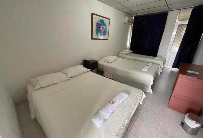 Hotelli Luna Roja Del Llano