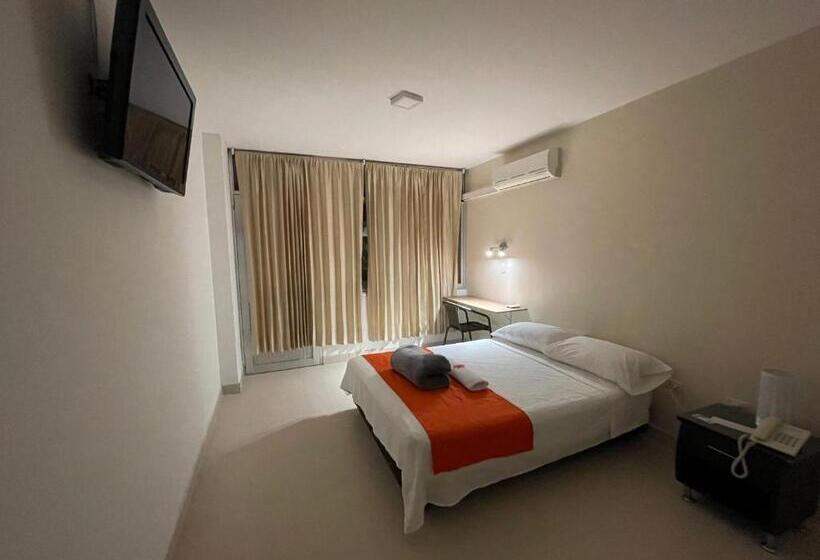 هتل Luna Roja Del Llano