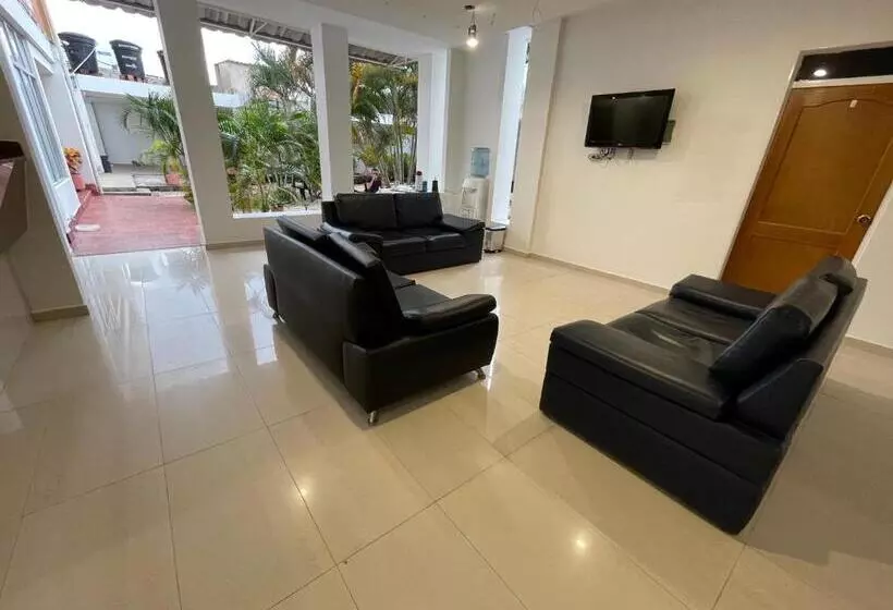 Hotelli Luna Roja Del Llano