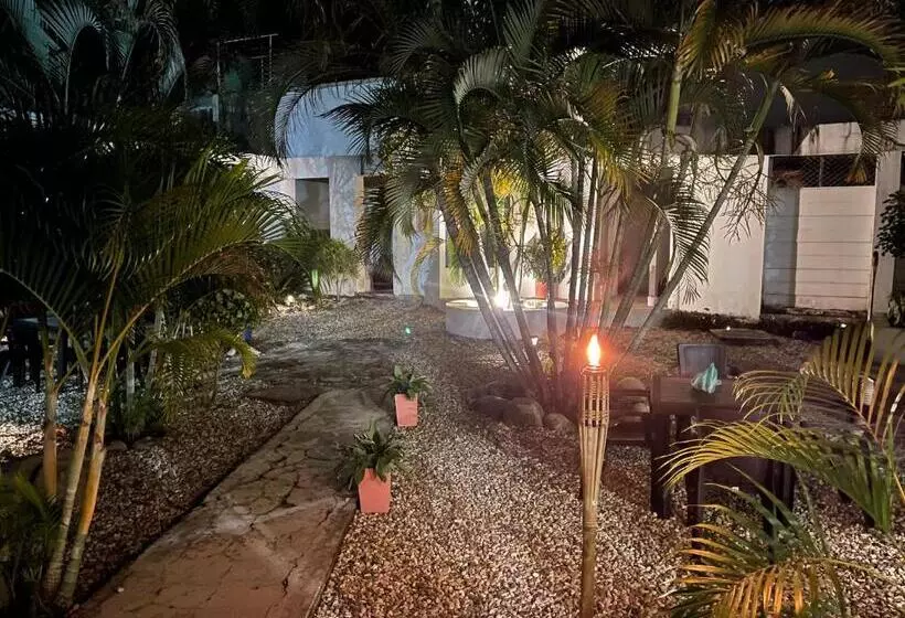 Hotelli Luna Roja Del Llano