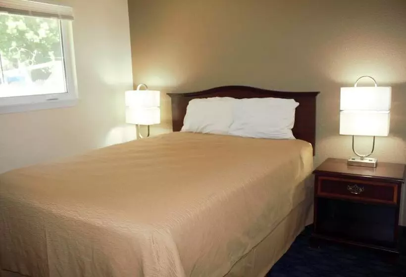 Hotelli Oregon Trail Inn And Suites