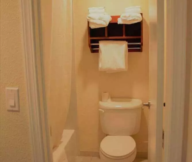 Hotelli Oregon Trail Inn And Suites