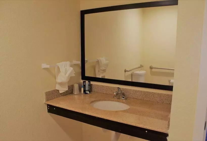 Hotelli Oregon Trail Inn And Suites