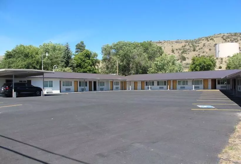 Hotelli Oregon Trail Inn And Suites