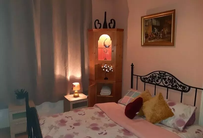 ホテル Phoenix Nights Guest House