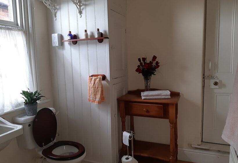 Hotel Phoenix Nights Guest House