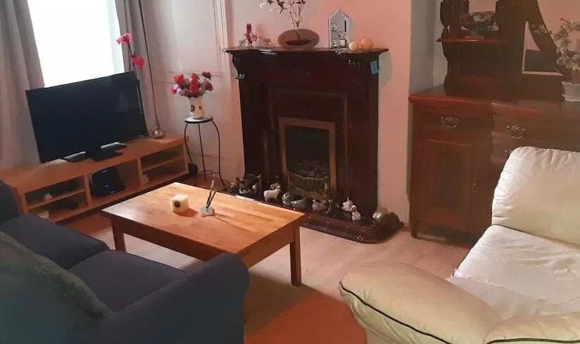 ホテル Phoenix Nights Guest House