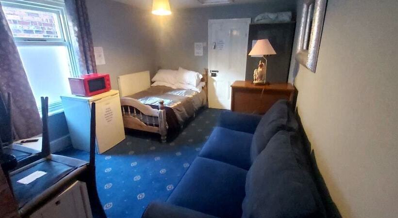 Hotel Phoenix Nights Guest House