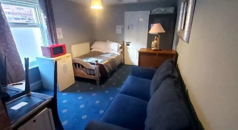 ホテル Phoenix Nights Guest House