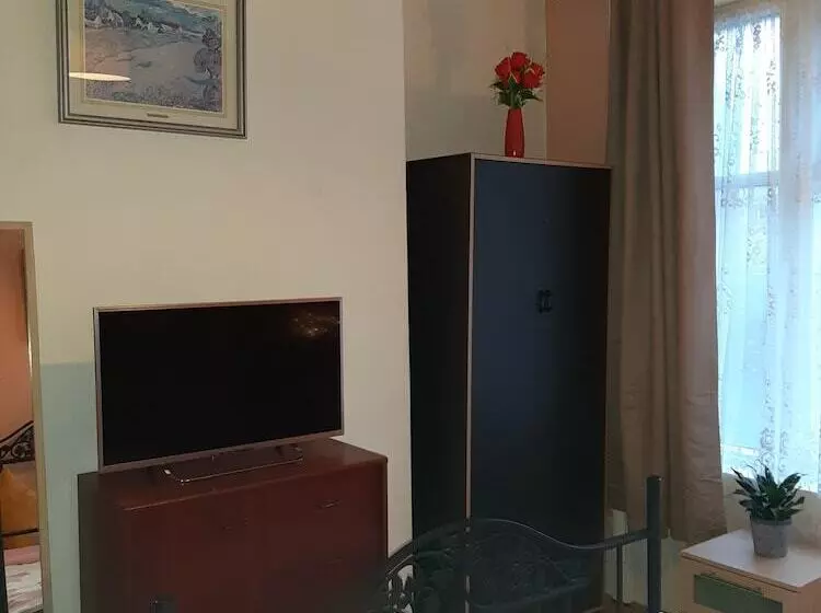 ホテル Phoenix Nights Guest House