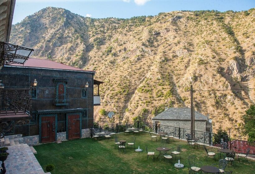 Пансион Armata Luxury