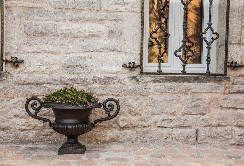 Пансион Armata Luxury