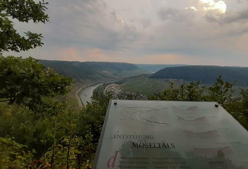 بنسيون Haus Moselliebe B&b