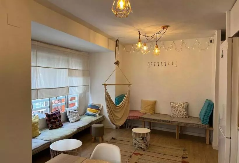 پانسیون Hola Hostel Alicante