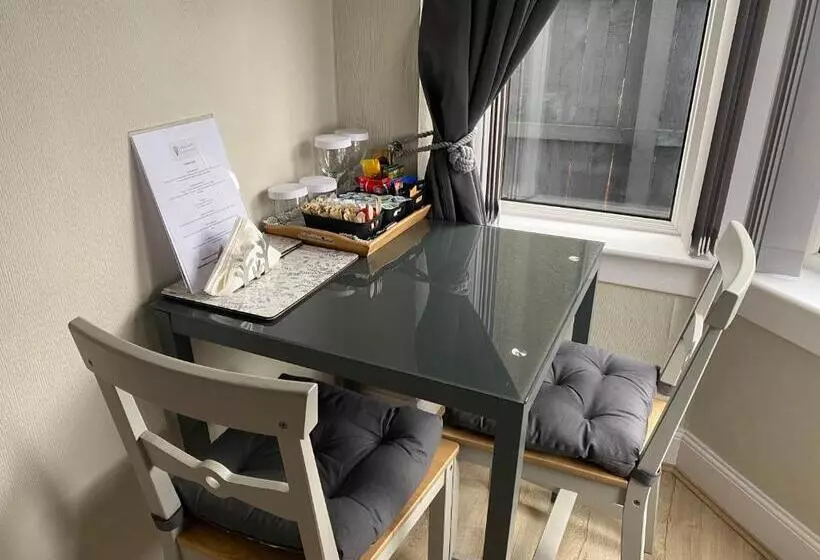 Majatalo Peacock Guest House