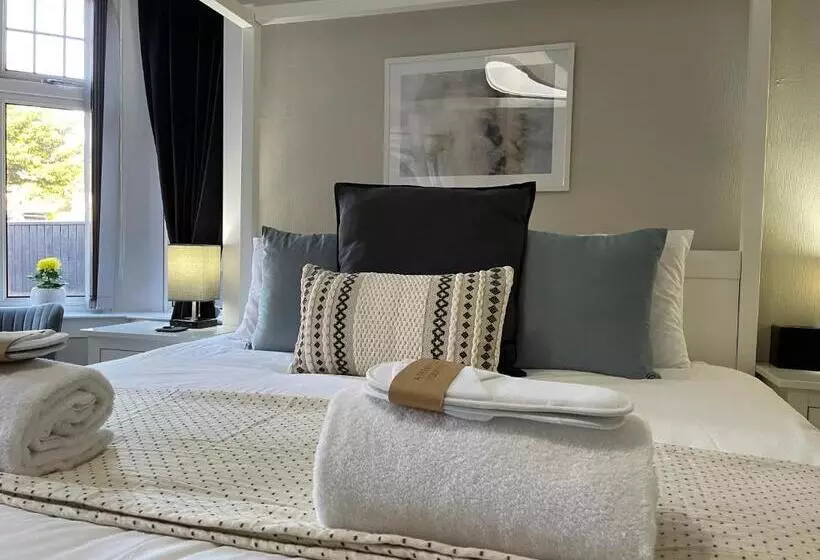 Majatalo Peacock Guest House