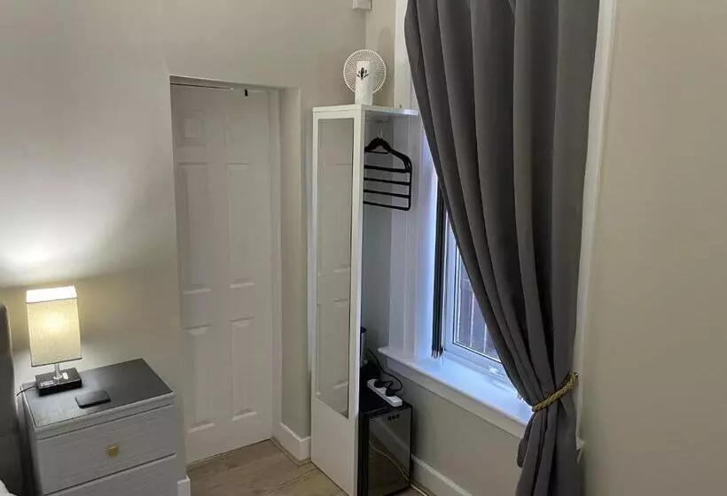 Majatalo Peacock Guest House