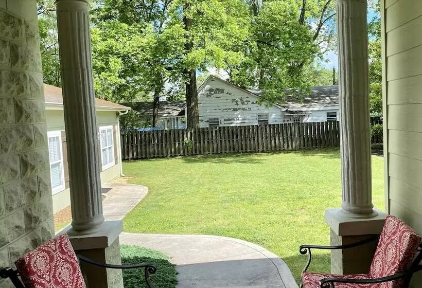 Aamiaismajoitus (B&B) Grand Lux Inn