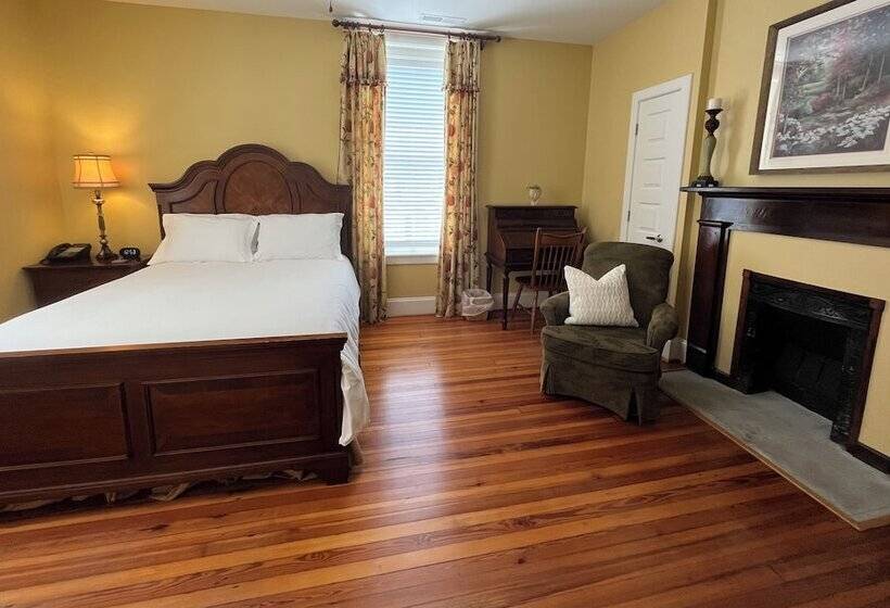 Bed and Breakfast Grand Lux Inn