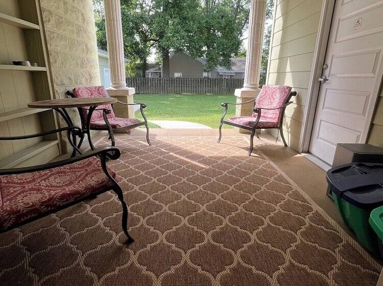 Bed and Breakfast Grand Lux Inn