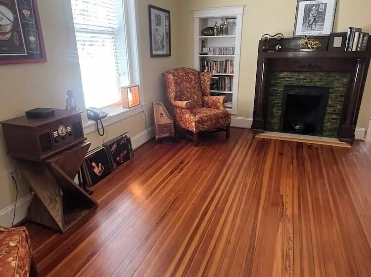 Aamiaismajoitus (B&B) Grand Lux Inn