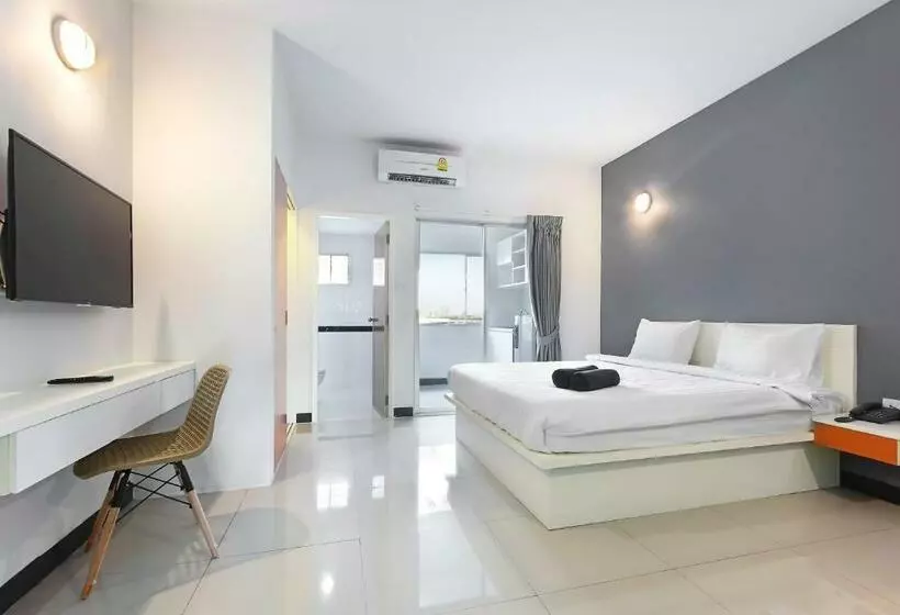 ホテル Fullroom 77 Srinakarin