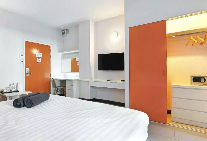 ホテル Fullroom 77 Srinakarin