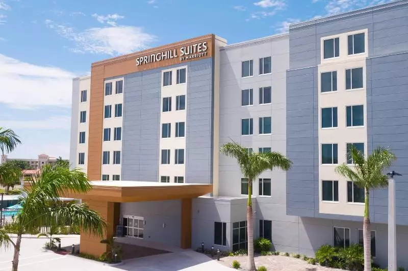 ホテル Springhill Suites By Marriott Cape Canaveral Cocoa Beach