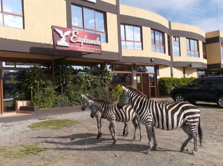 هتل Eaglesvale Resort