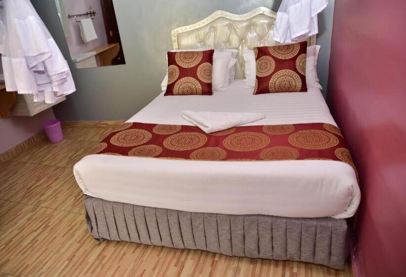 هتل Eaglesvale Resort