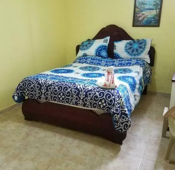 ホテル Victoriano