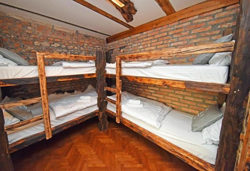 تختخواب و صبحانه Hiša Stare Mame