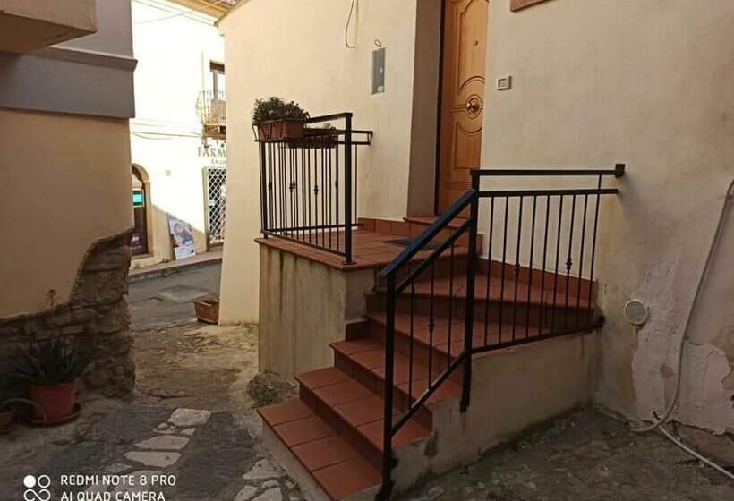 تختخواب و صبحانه San Leonardo