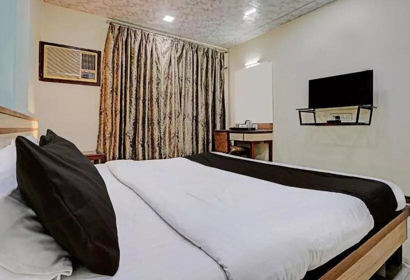 ホテル Collection O Guru Heritage Kalamboli