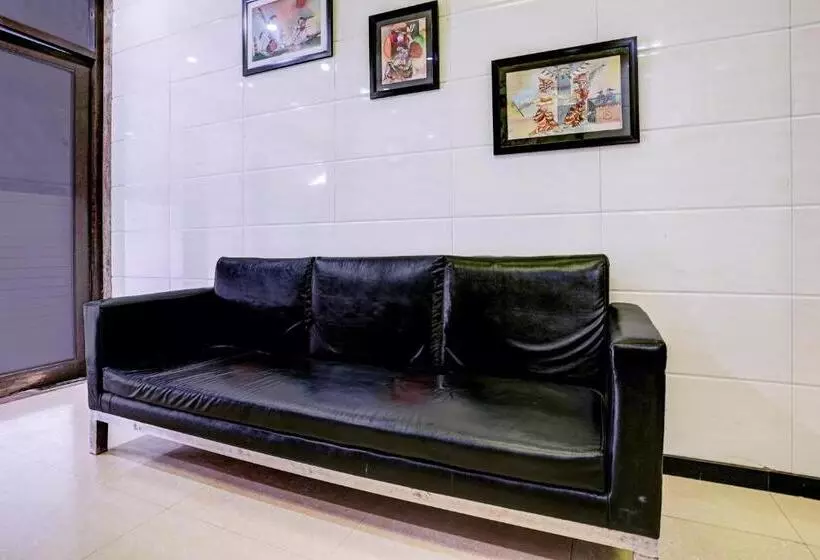 ホテル Collection O Guru Heritage Kalamboli