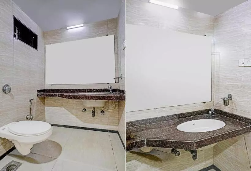 ホテル Collection O Guru Heritage Kalamboli