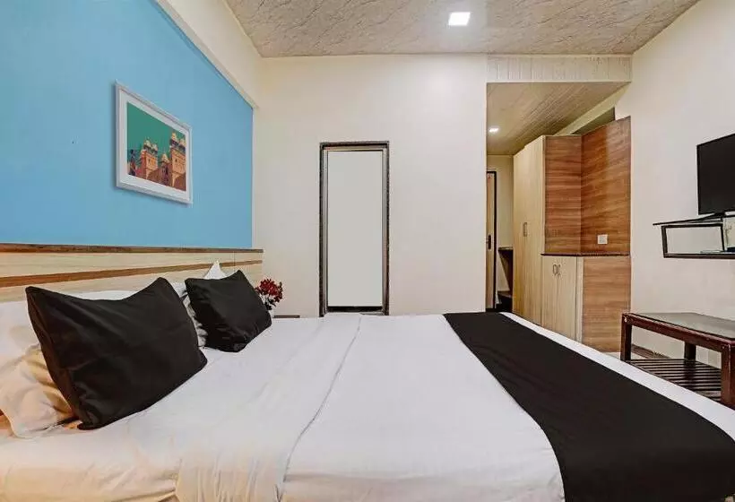 ホテル Collection O Guru Heritage Kalamboli