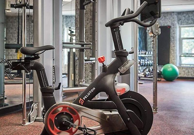 فندق Graduate By Hilton East Lansing