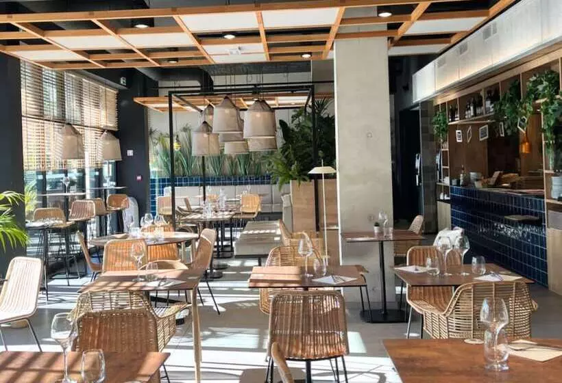 ホテル Ibis Lunel Petite Camargue