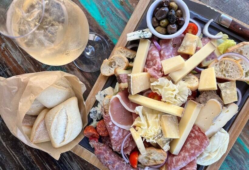 בית מלון כפרי Ibis Lunel Petite Camargue