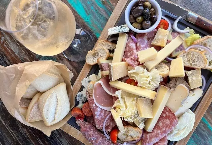 ホテル Ibis Lunel Petite Camargue