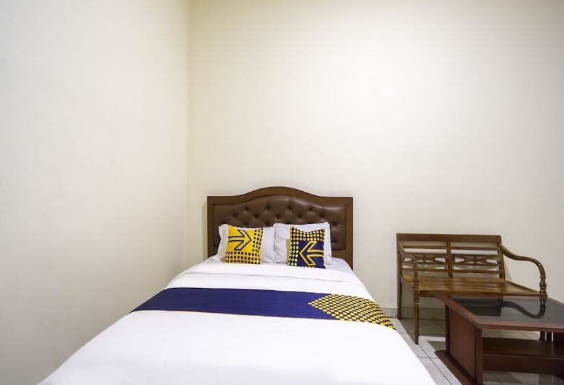 Hotel Spot On 3978  Danau Indah