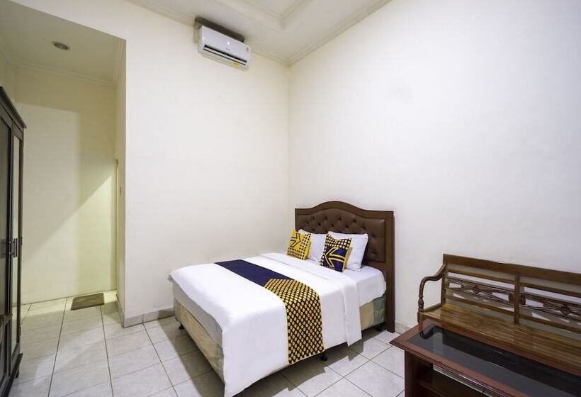 Hotel Spot On 3978  Danau Indah