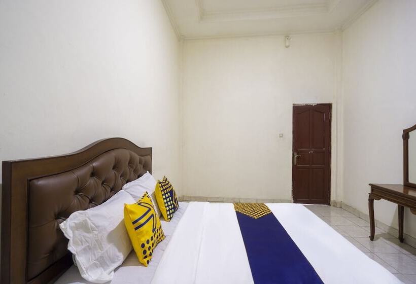 Hotel Spot On 3978  Danau Indah