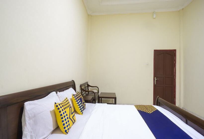 Hotel Spot On 3978  Danau Indah