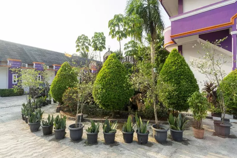 Hotel Spot On 3978 Danau Indah