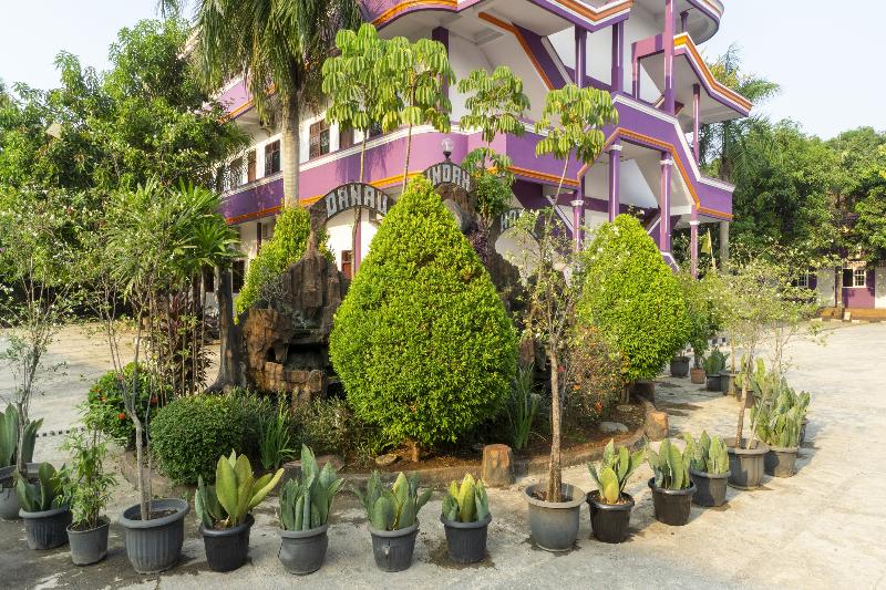 Hotel Spot On 3978  Danau Indah