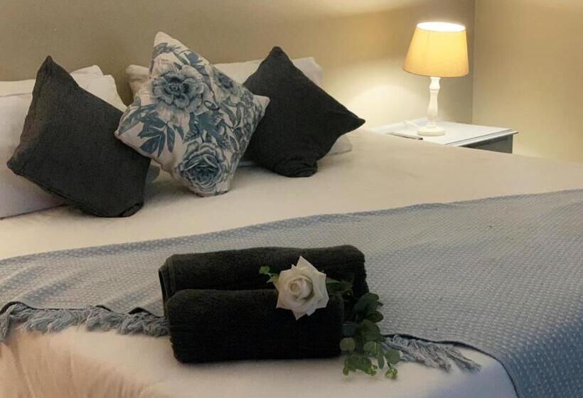 Pension Bread & Barrel Eureka Kimberley