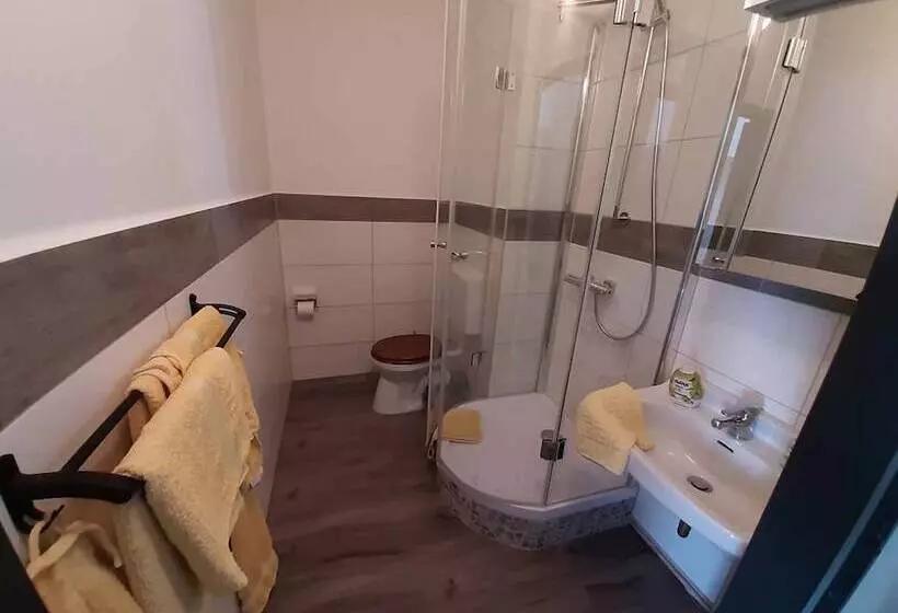 Retkeilymaja Gästehaus Edelmann