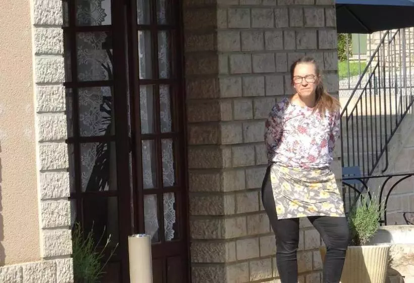 ベッドアンドブレックファースト Au Pont De La Ginéze